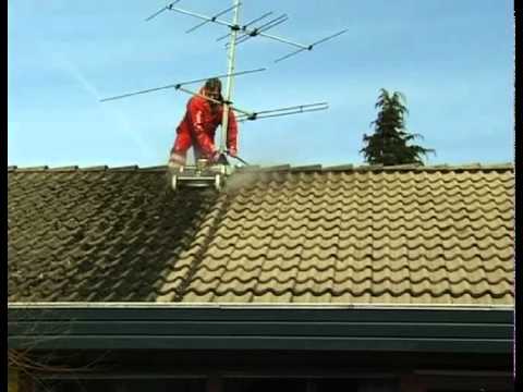 Czyszczenie dachu za pomocą systemu do czyszczenia dachu DRS oraz urządzenie 350 bar Viskor