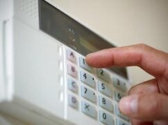 Instalacja alarmowa w domu: zasady montażu i elementy