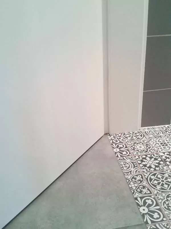 drzwi łazienkowe