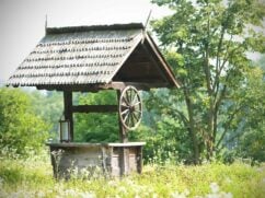 Studnia głębinowa: koszty, przepisy, wiercenie [krok po kroku]