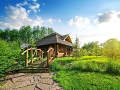 Domek letniskowy: projekt i budowa domu letniskowego