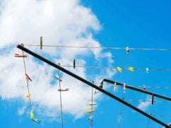 Suszarka na pranie: elektryczna, ogrodowa, sufitowa, czy stojąca?