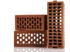Cegła dziurawka: parametry, charakterystyka i ceny cegieł