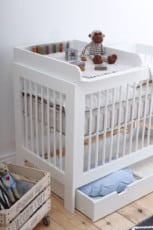 Jak zaaranżować pokój niemowlaka, aby był ładny i funkcjonalny?
