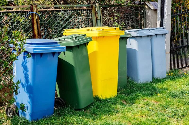 wiata śmietnikowa Wiata śmietnikowa – zalety i wady