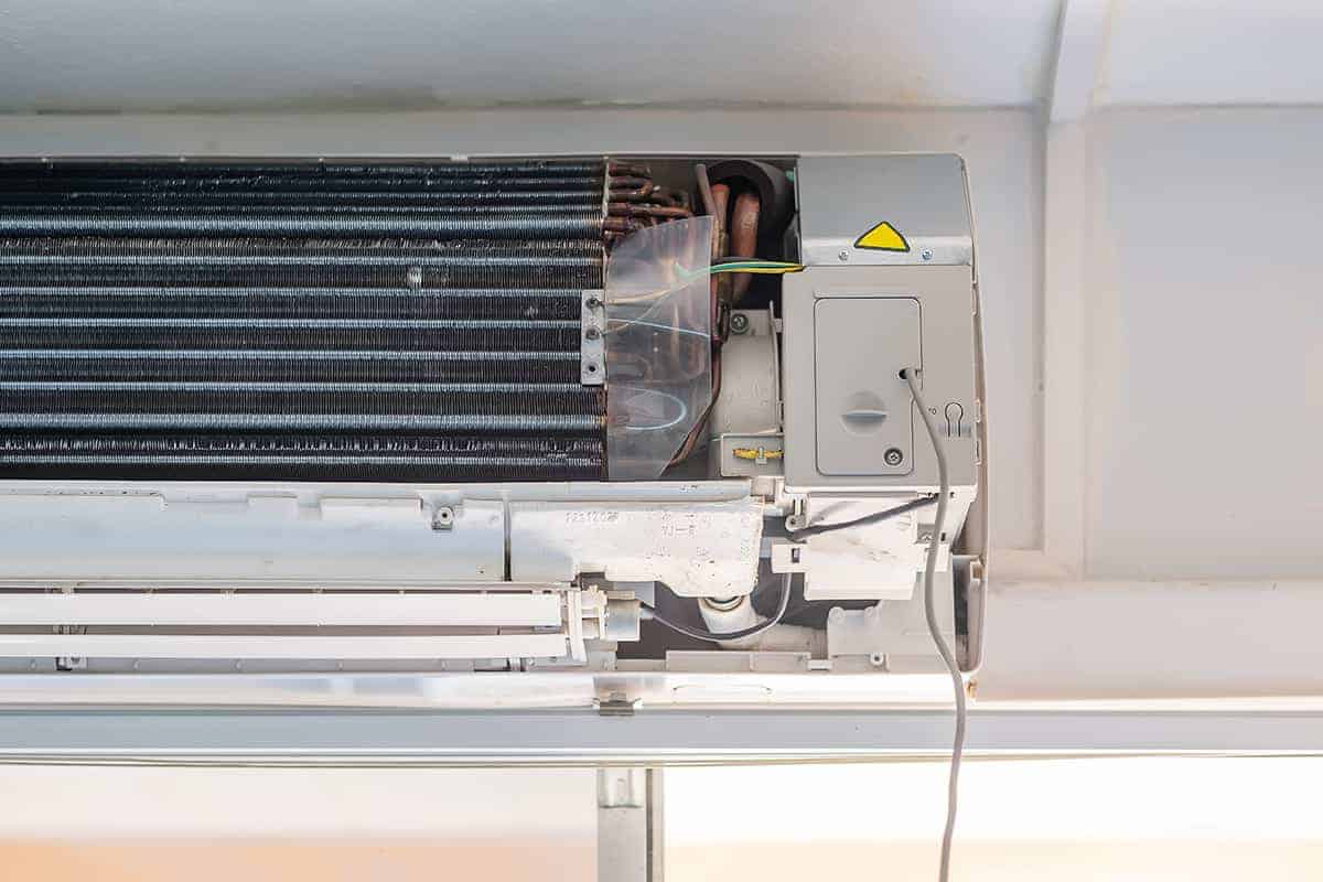 Klimatyzacja Oczyszczanie skraplacza i parownika