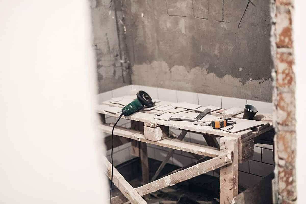 Remont łazienki: ile kosztuje, od czego zacząć [krok po kroku]