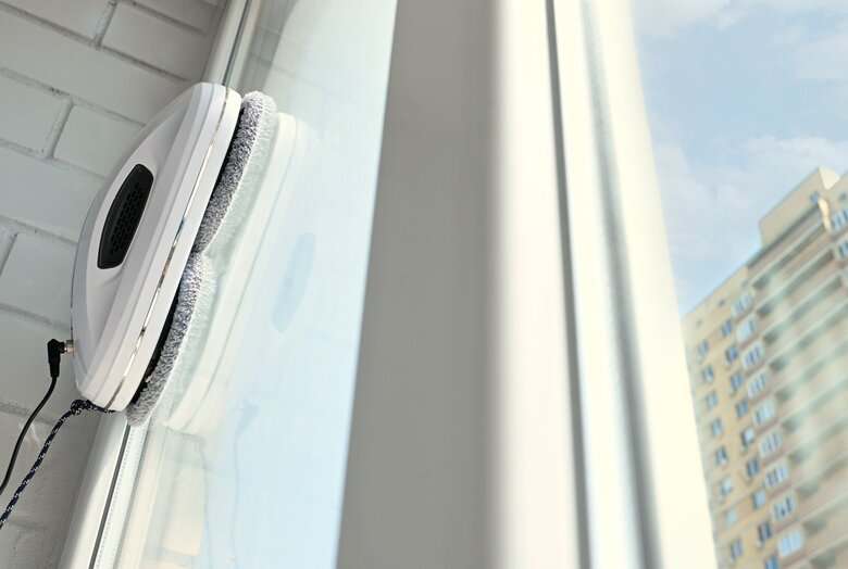 Jak działa robot do mycia okien i czy warto go kupić? | BLOG BUDOWLANY Jak działa robot do mycia okien i czy warto go kupić? | BLOG BUDOWLANY