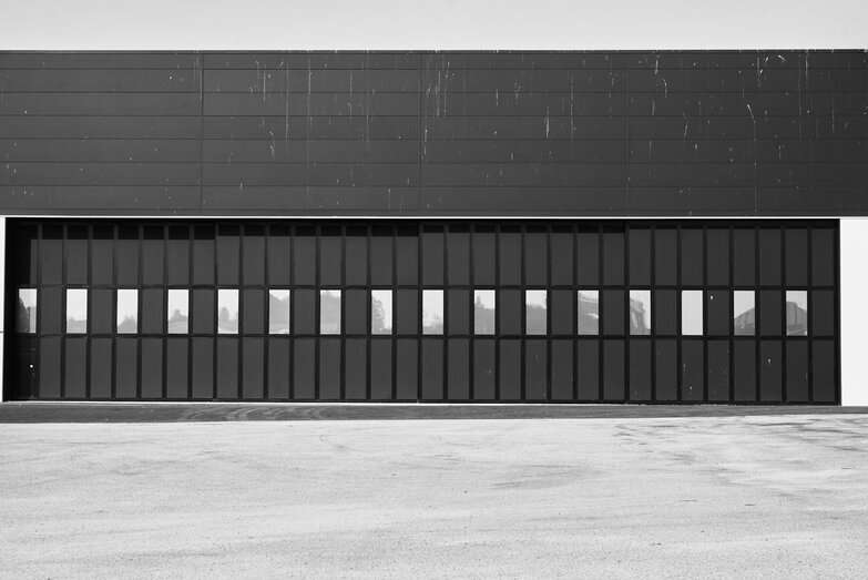 Ogrodzenie nowego domu — jak dobrać panele 2D i siatki, żeby działka wyglądała dobrze przez 20 lat | BLOG BUDOWLANY Ogrodzenie nowego domu — jak dobrać panele 2D i siatki, żeby działka wyglądała dobrze przez 20 lat | BLOG BUDOWLANY