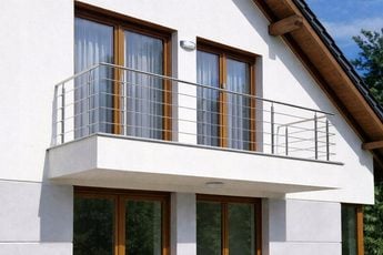 Balustrada balkonowa do samodzielnego montażu – ile można zaoszczędzić i na co zwrócić uwagę? | BLOG BUDOWLANY